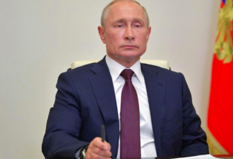 Putin anuncia que este martes se vacunará contra el covid-19