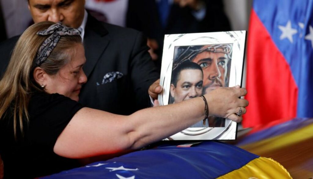 Familia de Albán demanda a Maduro y FARC en EEUU