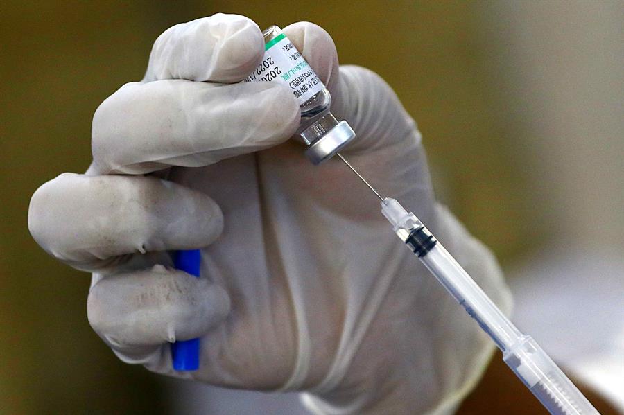 Venezuela recibe de China medio millón de dosis de vacunas