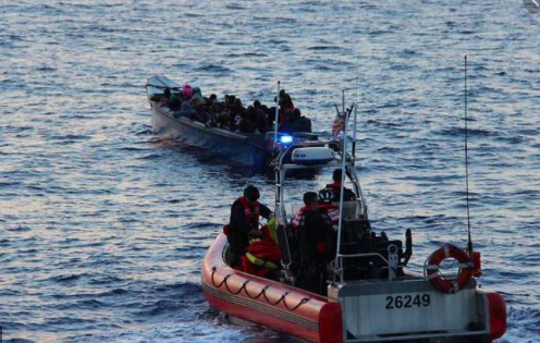 Guardia Costera de EE.UU. intercepta una embarcación con 25 haitianos