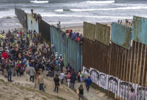 EEUU espera más migrantes en frontera con México