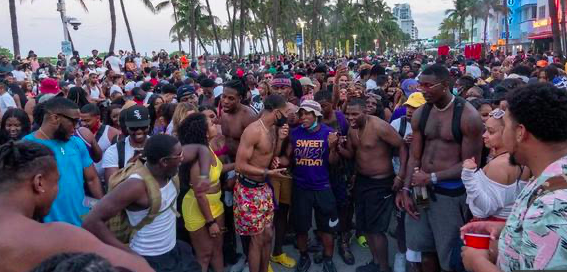 Miami Beach busca frenar el caos del Spring Break con medidas de emergencia