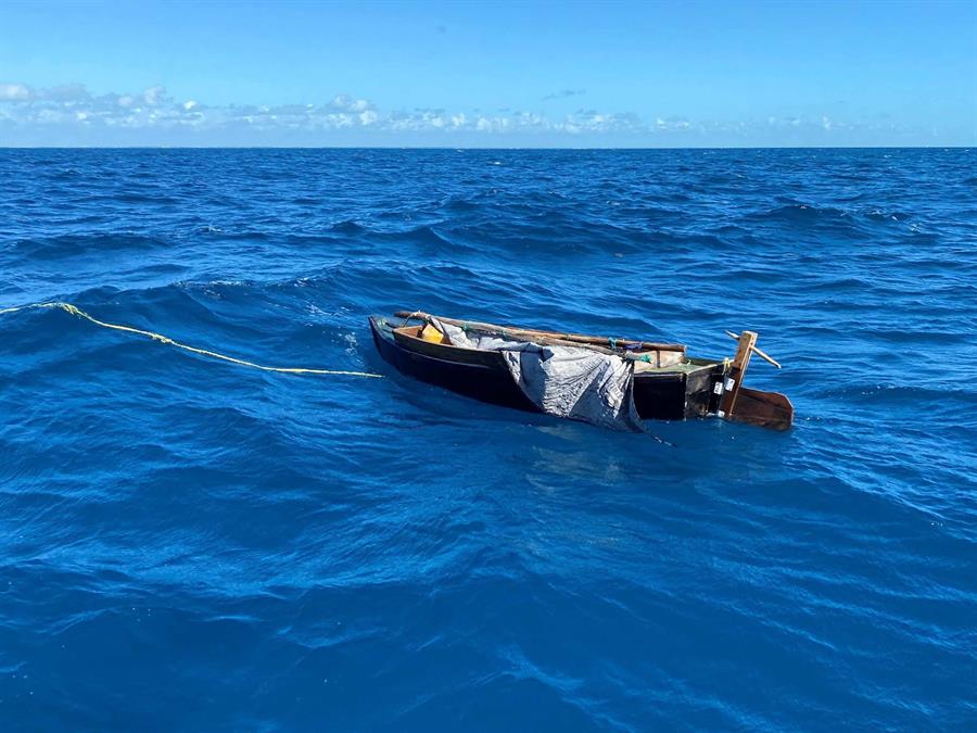 EEUU repatría a 2 cubanos interceptados en el mar