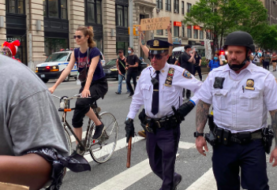 Nueva York anuncia plan para reformar las "prácticas racistas" de la policía