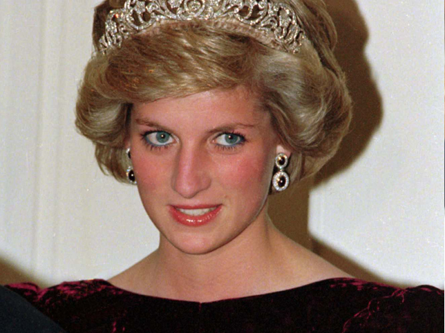Lady Diana reaparece entre los muros de Buckingham