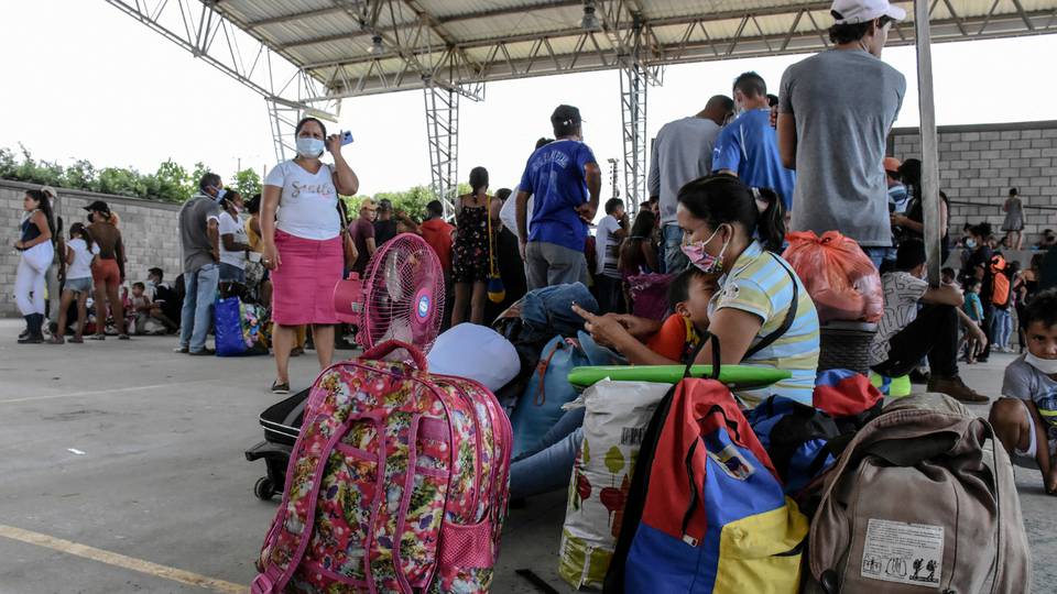 Sube a más de 6.000 los venezolanos desplazados a Colombia