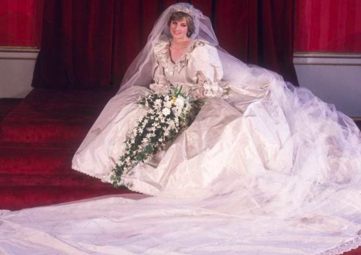 Vestido de novia de Diana de Gales se exhibirá por primera vez en 25 años
