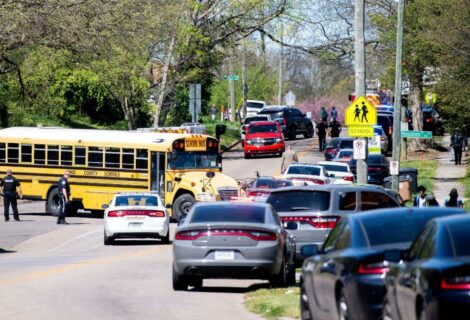 Varias víctimas por tiroteo en secundaria de Tennessee