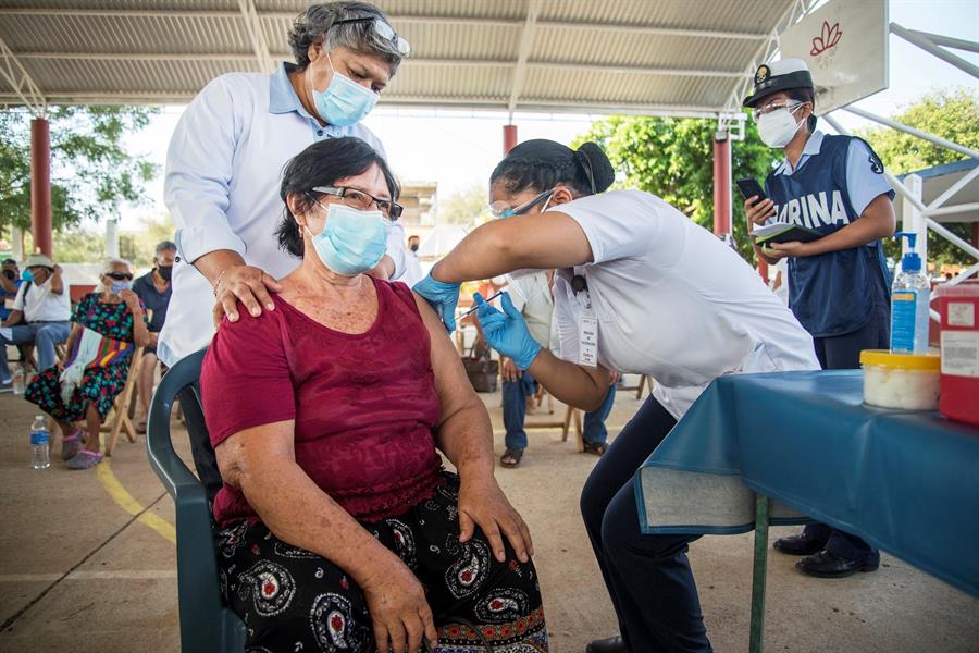 México promueve acceso universal a vacunas anticovid