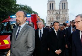 Macron promete reconstrucción de Notre Dame para 2024