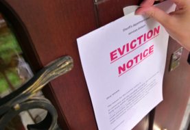Agentes inmobilarios de Florida demandan a los CDC por moratoria de desalojos