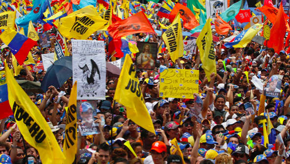 Oposición venezolana dice que negociación con Maduro debe comenzar pronto