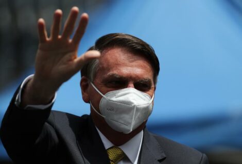 Bolsonaro pide al Supremo quitar restricciones contra la covid