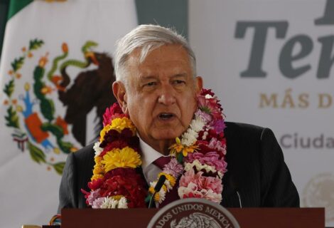 López Obrador lamenta asesinato de candidato