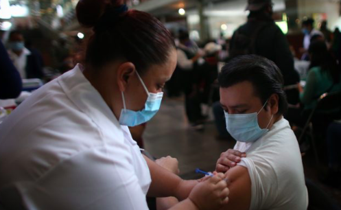 México iniciará la primera semana de junio vacunación anticovid para mayores de 40 años