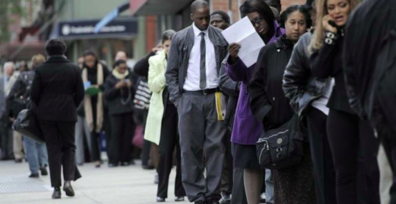 Desempleo en EEUU sube una décima en abril, al 6,1 %