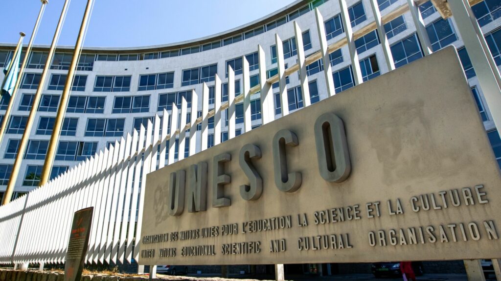 Unesco alerta sobre crisis económica