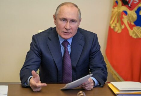 Putin deberá guardar cuarentena por contagiados en su entorno