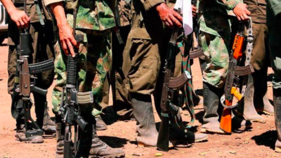 ONG reporta un combate entre dos grupos disidentes de las FARC en Venezuela