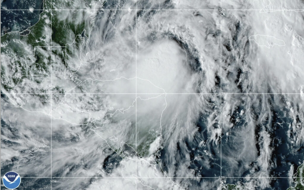 Emiten aviso de tormenta tropical para México