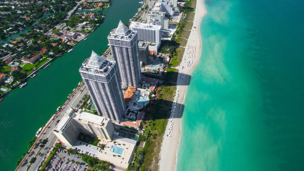 Compradores foráneos aumentan los precios en Miami