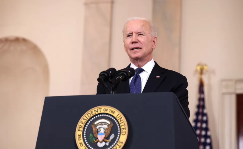 Biden anuncia ayuda de 100 millones de dólares al Líbano y pide reformas