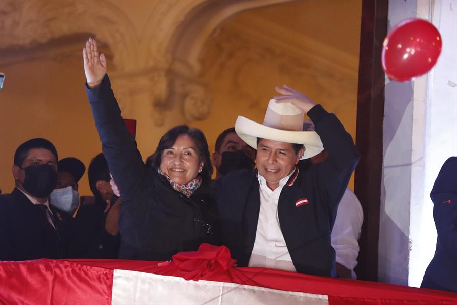 En Perú Pedro Castillo es proclamado presidente