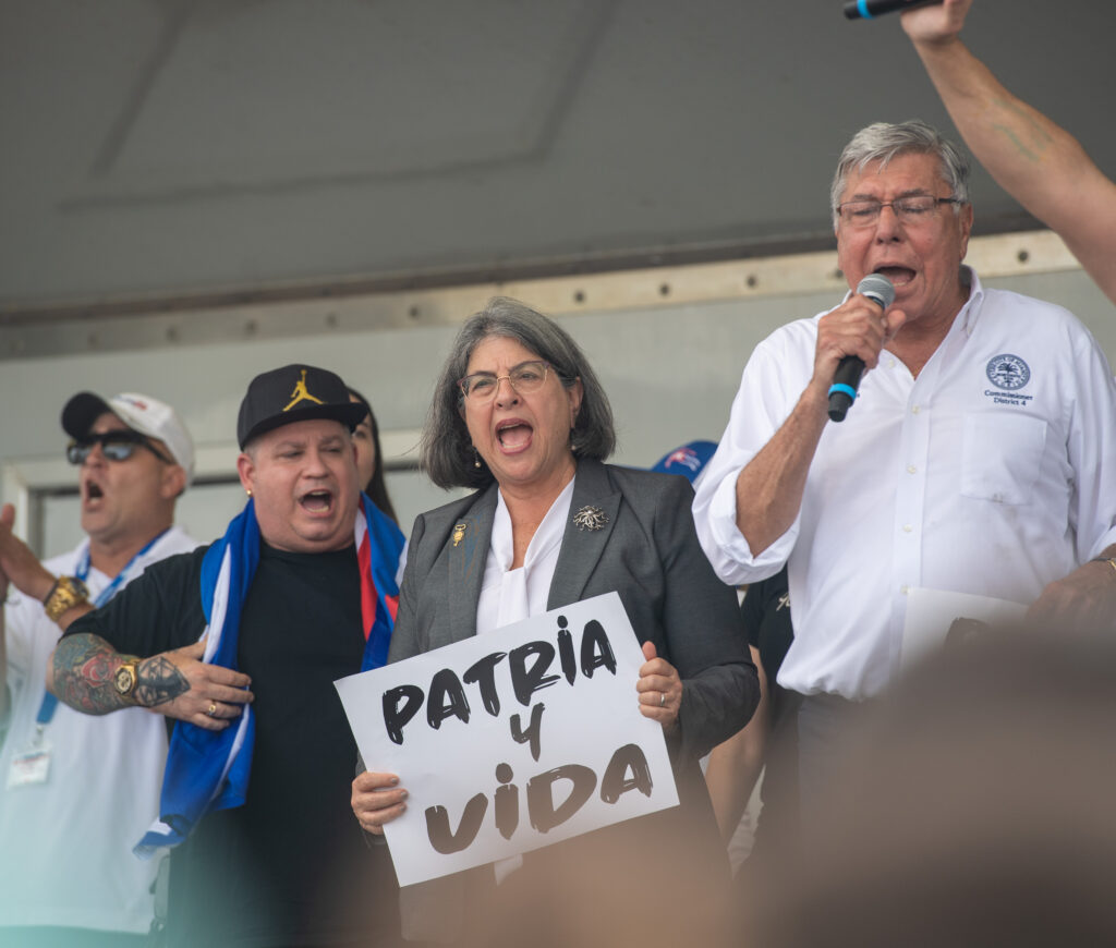 Alcaldesa de Miami: «Nos unimos para decirle al régimen que estamos con los cubanos»