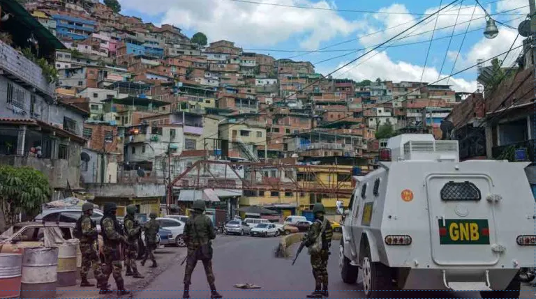 Caracas amanece bajo fuego de delincuentes