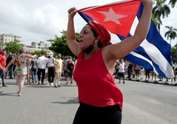 Atacaron la embajada de Cuba en París