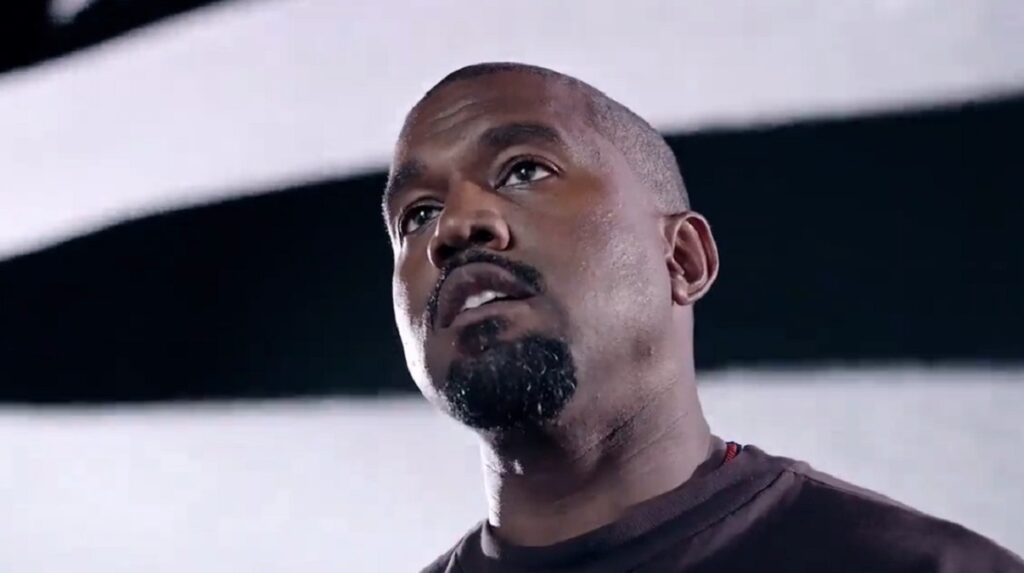 Kanye West organiza fiesta para mostrar su disco