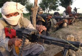 Talibanes toman Ghazni y suman 10 ciudades