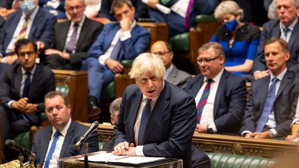 Boris Johnson: «Juzgaremos al régimen talibán por sus acciones»