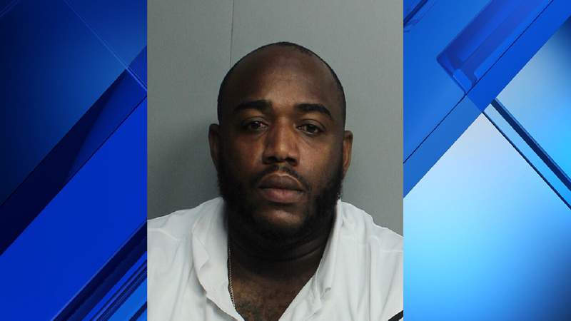 Guardia de seguridad de Miami-Dade es acusado de violación