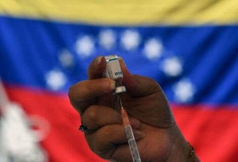 Venezuela recibe primer lote de la vacuna Sinovac