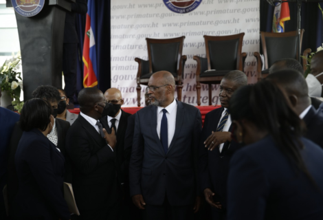 Tensión política aumenta en Haití con dimisiones de altos cargos