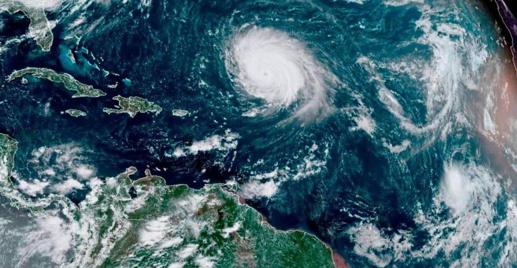 Sam se transforma en el séptimo huracán en el Atllántico