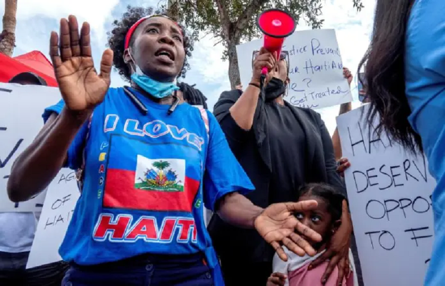 Haitianos de Miami se sienten traicionados por las expulsiones