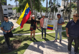 Protesta en Miami por la presencia de Leopoldo López