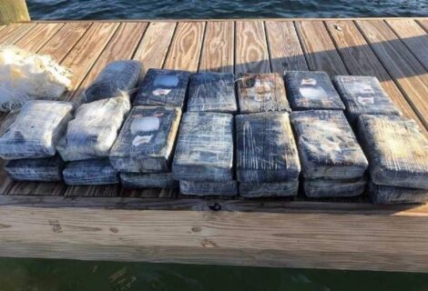 Hallan en el mar 1,2 millones de dólares en cocaína