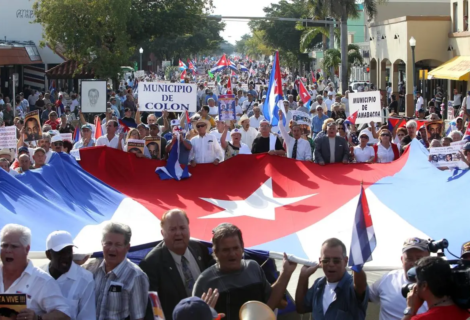 Exilio en Miami apoya marcha en Cuba
