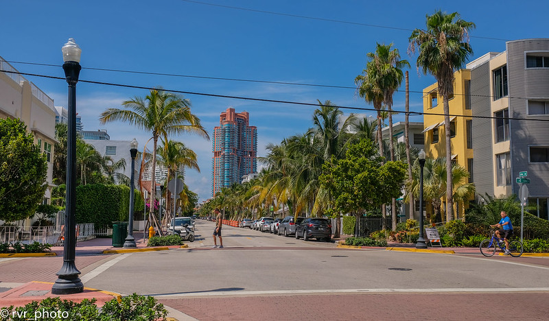 Disparan balas con pintura a turistas rusos en Miami Beach