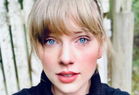 Taylor Swift publica una nueva versión "Christmas Tree Farm"