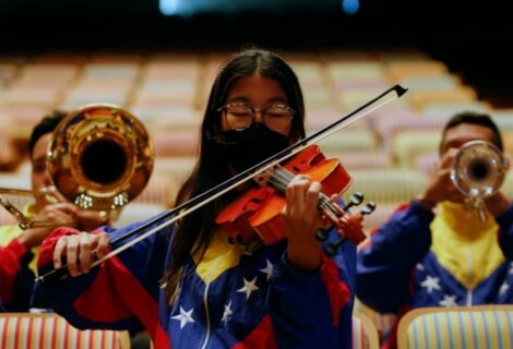 Venezuela busca récord Guiness trayendo a escena a 12.000 músicos