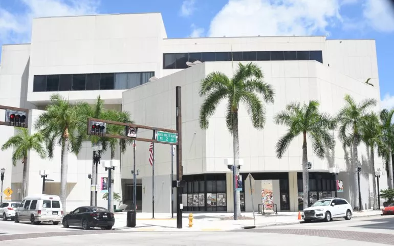 Miami Dade College recibe Sello de Excelencia