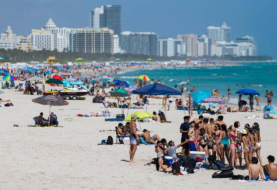 Turistas toman Miami en busca de playa y sol