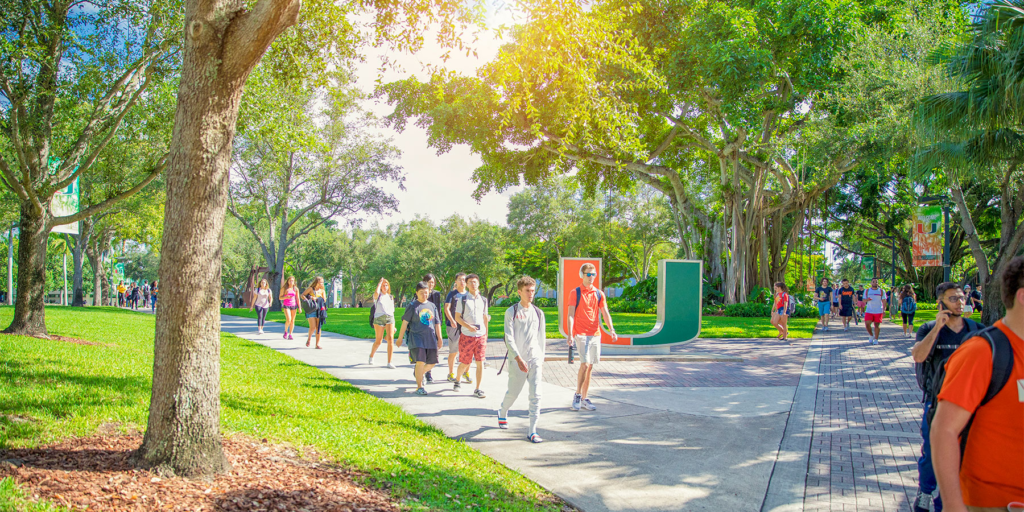 Casos de COVID aumentan en la Universidad de Miami