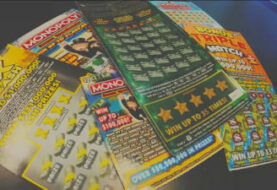 El raspadito de la lotería de Florida le da a una mujer un millón de dólares para gastos vacacionales