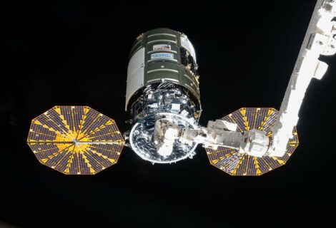 NASA mejorará propulsores del programa lunar Artemis