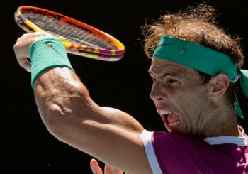 Nadal sufre pero avanza a semifinales del Abierto de Australia